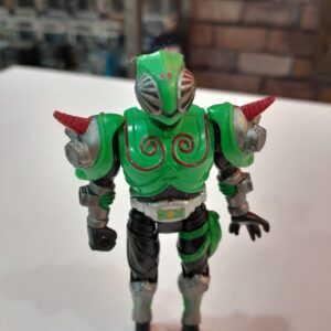 Boneco Dragon Knight Kamen Rider