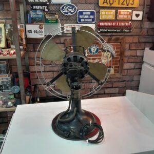 Ventilador de Ferro marca Marelli