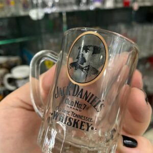 Mini caneca de café Jack Daniels.