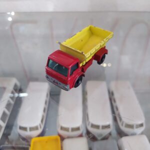 Carrinho Matchbox Grit – spreading truck