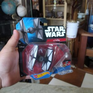 Nave Hotwheels Star Wars First order Tie Fighter