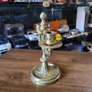 Antigo Candelabro de Bronze