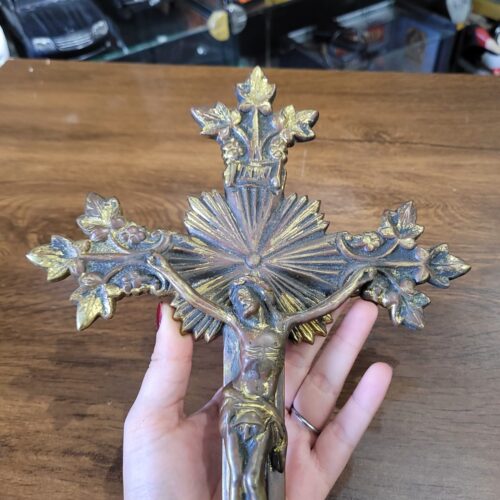 Antigo Crucifixo de Bronze - Image 2
