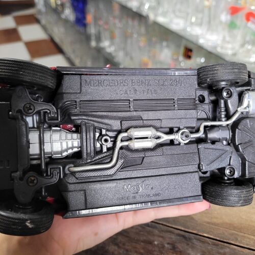 Miniatura Mercedez Benz SKL 230 1/18 - Imagem 4