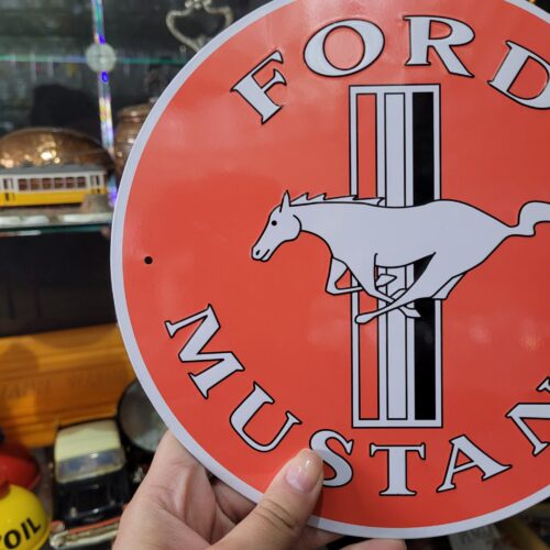 Placa de Metal em Relevo Mustang - Imagem 6