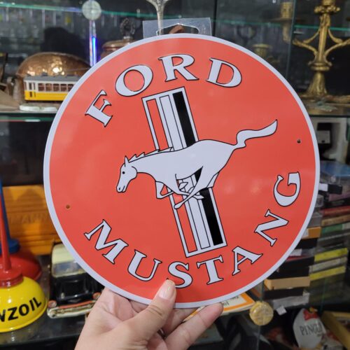 Placa de Metal em Relevo Mustang - Imagem 2