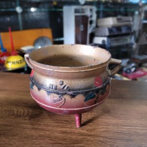 Panela de Ferro Tipo Caldeirão da Bruxa