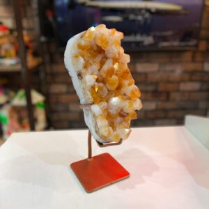 Drusa de Citrino com suporte de metal