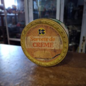 Lata Antiga de Sorvete de Creme