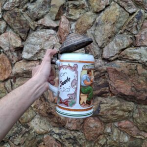 Caneca de Chopp com Tampa em Porcelana “Saúde”
