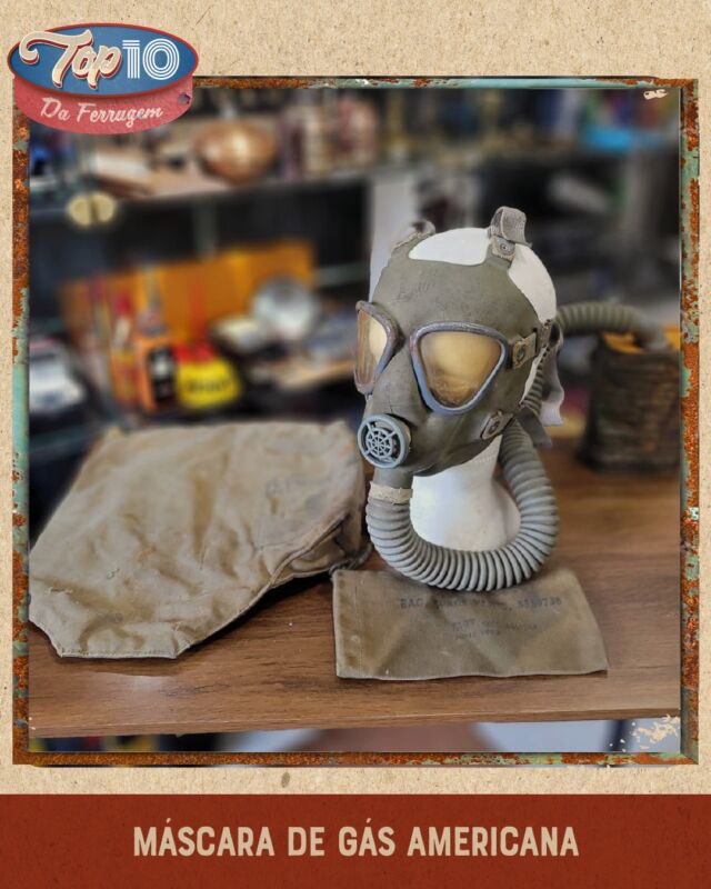 TOP 10 da Ferrugem
.
Máscara de Gás Americana
Peça Autentica utilizada pelas forças armadas. Acompanha duas bolsas de lona originais e para transporte e armazenamento.
R$ 850,00
.
Lampião Aladdin
Corpo Vidro
Medido: 61cm de altura
R$ 330,00
.
Espadim Tiradentes da Polícia Militar
Peça em ótimo estado de conservação.
Medida: 44cm total sendo 29cm de lâmina.
R$ 750,00
.
Escultura Patriótica Americana
“Espirito da Independência”. Peça de alumínio fundido.
Medida: 27x26cm
R$ 150,00
.
Decoração de Parede Amish
Peça comprada nos EUA.
Medida: 16cm de altura e 26cm de comprimento
R$ 120,00
.
Machete Estilo Canivete
Dobrável. Utilizado pelos pilotos da Força Aérea Britânica. Fabricado em Sheffield- Inglaterra no início da década de 40.
Medida: 39cm de comprimento total, sendo 25cm de lâmina.
R$ 850,00
.
Relógio Luminoso com Neon Coca-Cola
Medida: 40cm
R$ 690,00
.
Máscara de Borracha Peste Negra
R$90,00
.
Bonecos Os Simpsons
Medida: 10cm de altura
R$ 160,00
.
Bachmann Plasticville USA
Peça dos anos 60 ainda na caixa original. Em escala O-S para ferrorama ou Matchbox
Medida: 23cm de comprimento e 8cm de altura
R$150,00
.
👉 https://casadocacaredo.com 👈
.
Matriz - R. Rafael Clark 567 Bairro Partenon
☎ Fone: 51 99313-0727
☎ Whats: 51 99792-0613
⏰ Atendimento de segunda a sexta das 9h às 19h e Sábado das 10h às 17h.
.
Filial - Shopping Total - Loja 1134
☎ Fone 51 3018-7555
☎ Whats 51 3018-7555
⏰ Atendimento de segunda a sábado das 10h às 22h e domingos das 14h às 20h.
.
.
#casadocacaredo #brazilianpickers #cacadoresdereliquias #antique #antiquedealer #antiguidade #antiguidades #brasil #portoalegre #antiquario #enferrujado